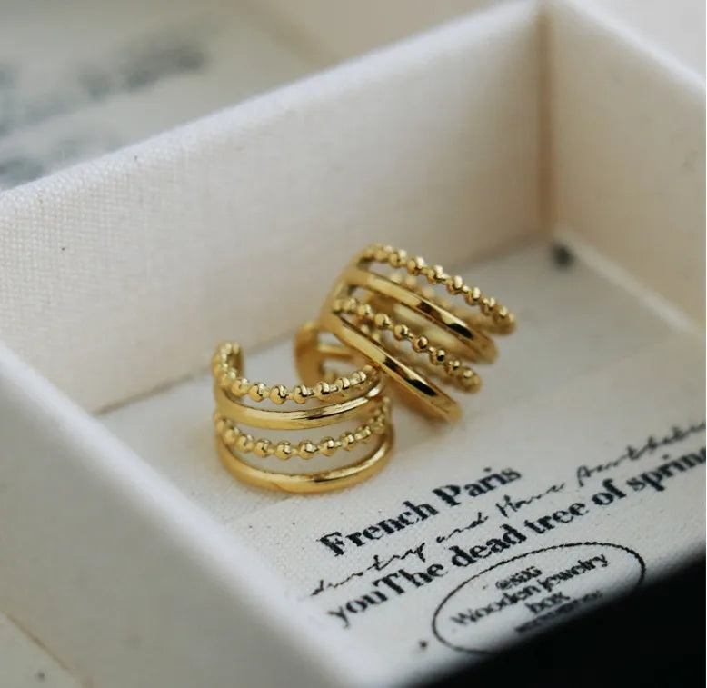 Old Money Earcuff