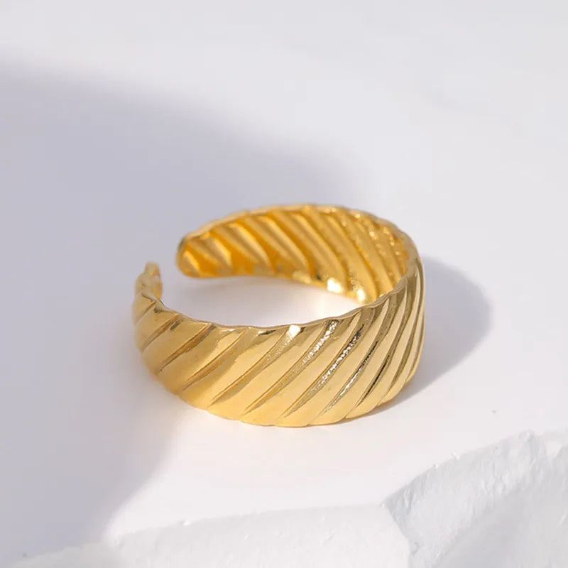 Taj Ring